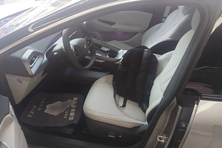 Used ARCFOX Alpha S5 2025 560MAX 185kW Left Front Seat