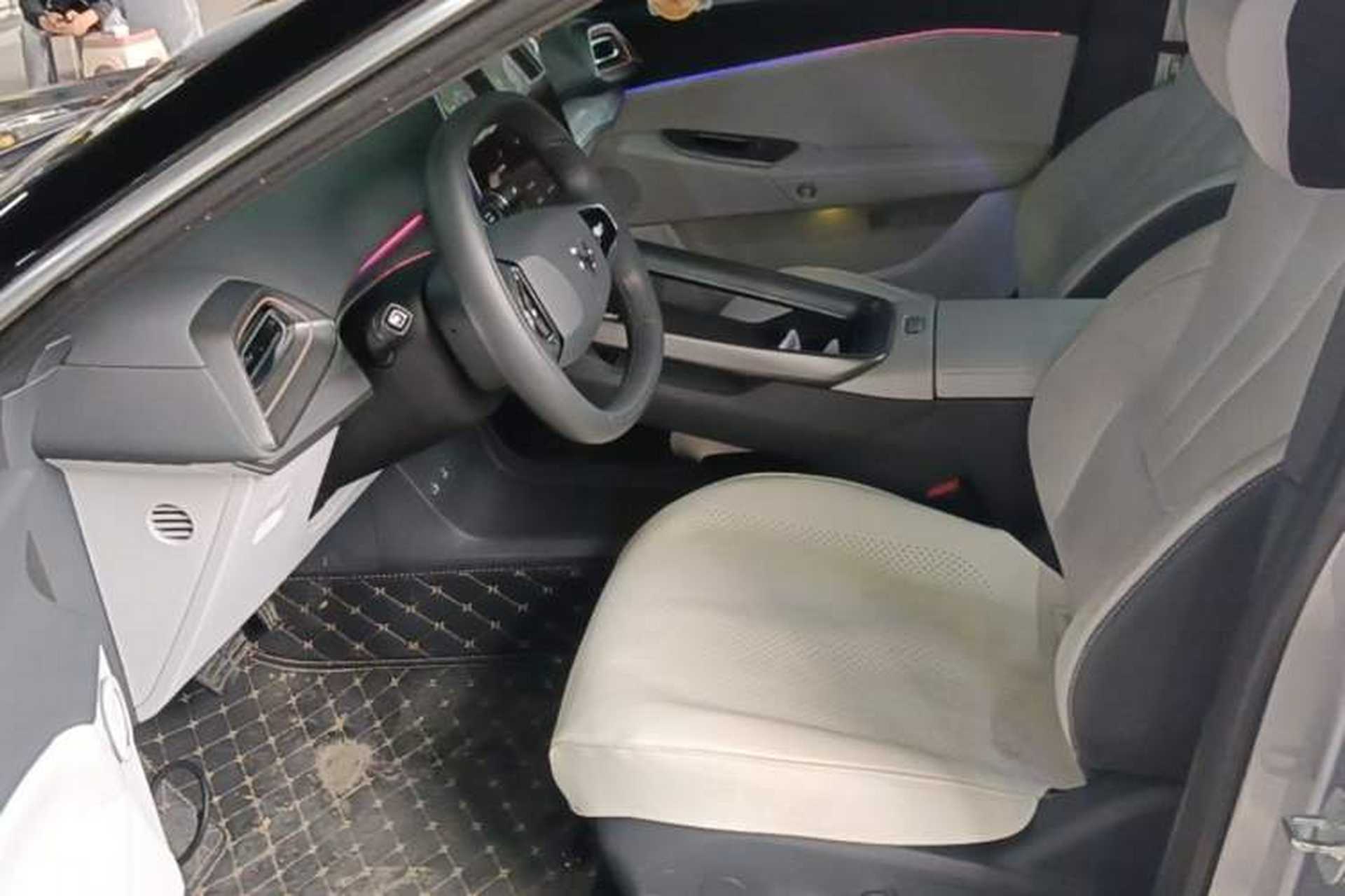 Used ARCFOX Alpha S5 2025 560MAX 185kW Left Front Seat