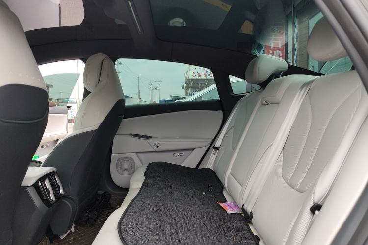 Used ARCFOX Alpha S5 2025 560PRO 185kW Left Rear Seat