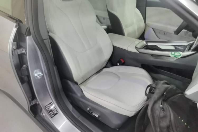 Used ARCFOX Alpha S5 2025 560MAX 185kW Right Front Seat