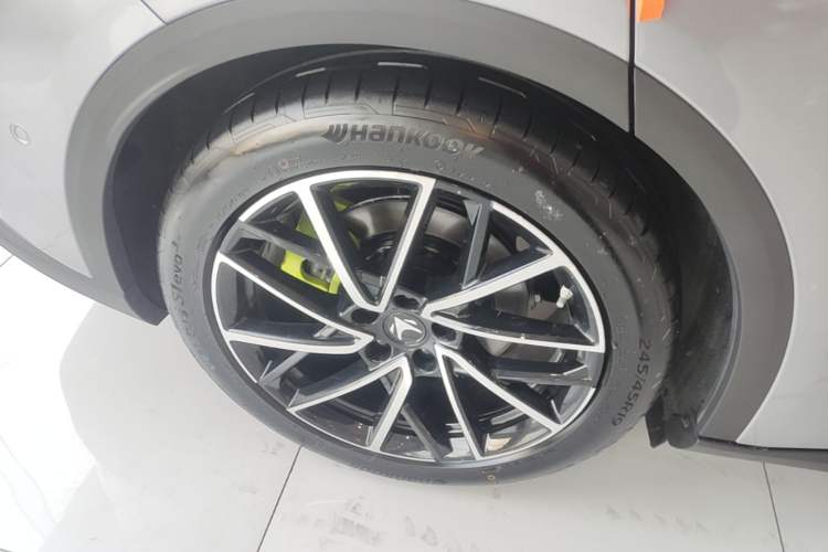 Used ARCFOX Alpha S5 2025 668MAX Shenxing Version 200kW Right Rear Wheel Hub