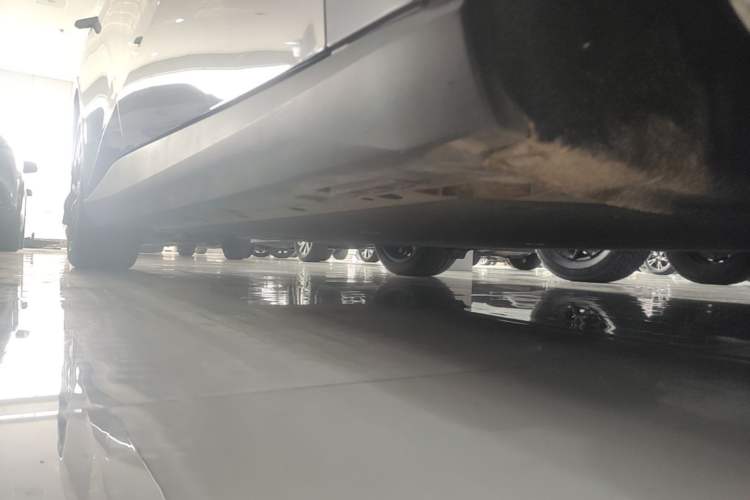 Used ARCFOX Alpha S5 2025 560MAX 185kW Right Side Sill