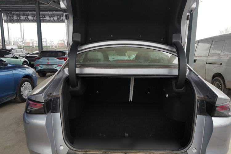 Used ARCFOX Alpha S5 2025 560PRO 185kW Trunk