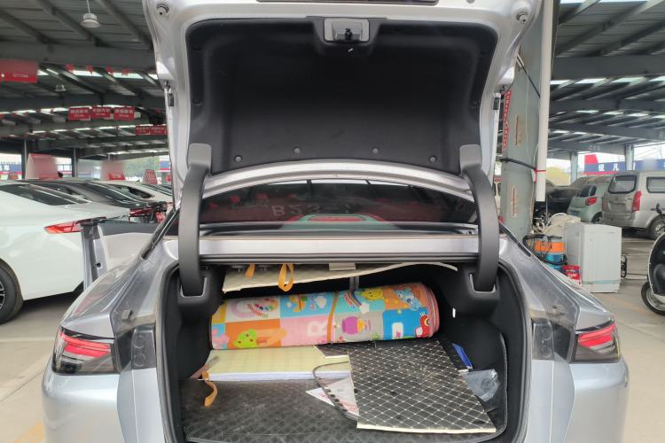 Used ARCFOX Alpha S5 2025 560PRO 185kW Trunk