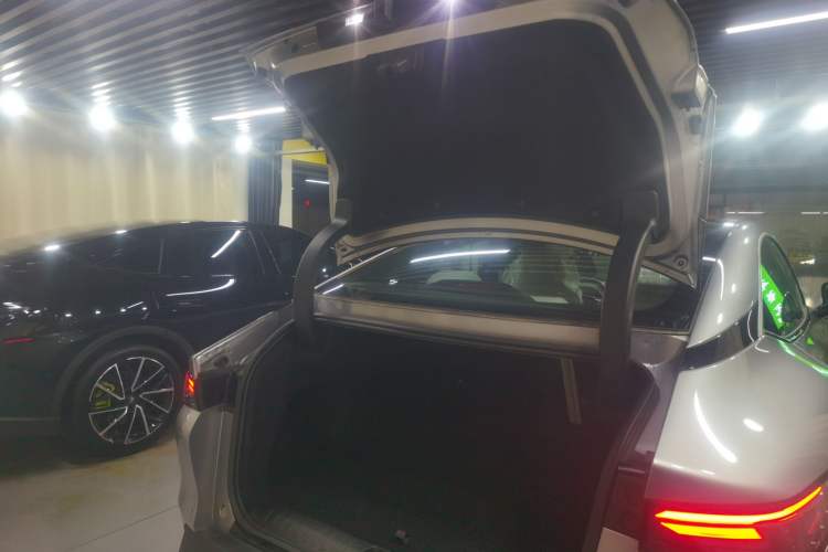 Used ARCFOX Alpha S5 2025 Facelifted 560PRO 185kW Trunk