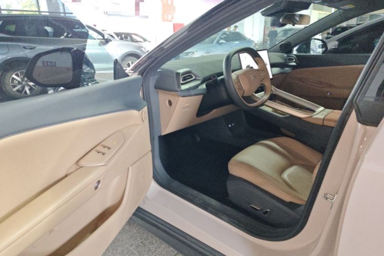 Used ARCFOX Alpha S5 2025 560PRO 185kW Driver Seat