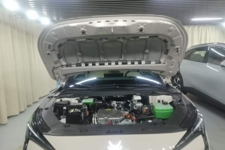 Used ARCFOX Alpha S5 2025 Facelifted 560MAX 185kW Engine Bay