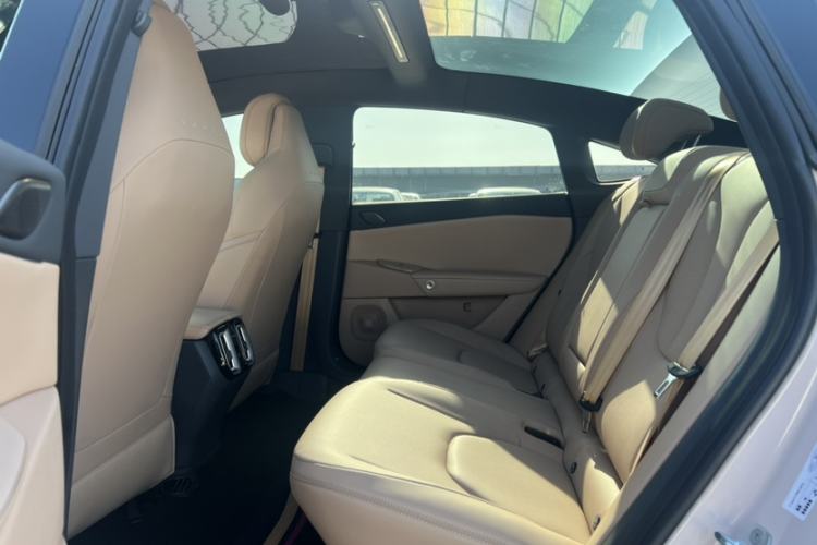 Used ARCFOX Alpha S5 2025 560MAX 185kW Interior 2