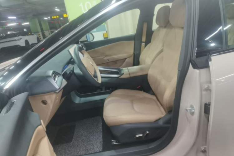 Used ARCFOX Alpha S5 2025 Facelifted 560MAX 185kW Left Front Seat