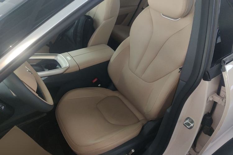 Used ARCFOX Alpha S5 2025 668MAX Shenxing Version 200kW Left Front Seat
