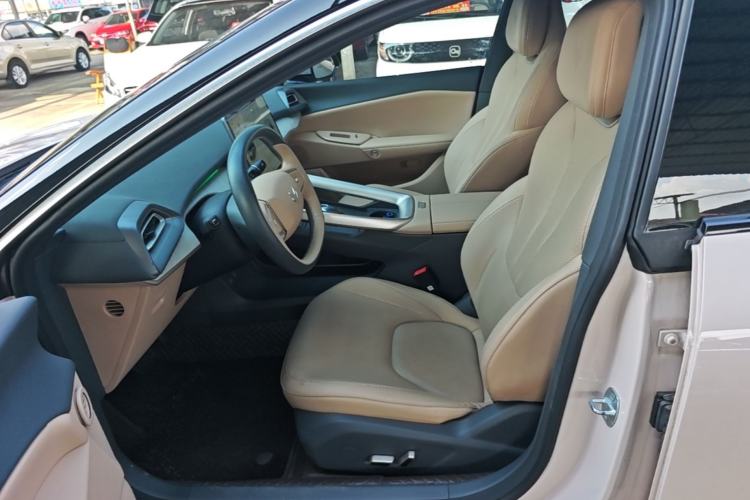 Used ARCFOX Alpha S5 2025 560MAX 185kW Left Front Seat