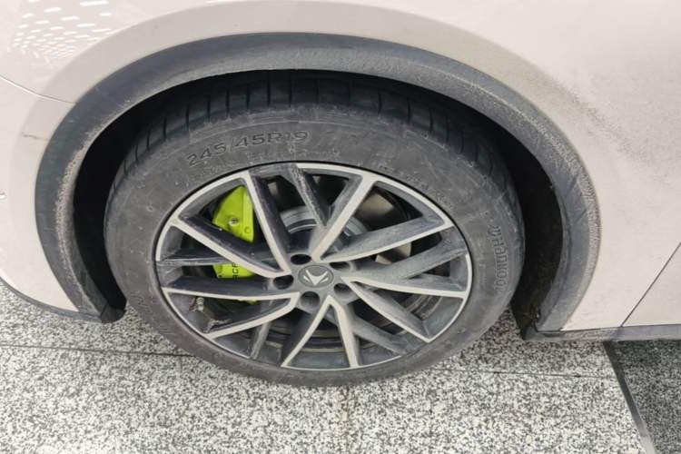 Used ARCFOX Alpha S5 2025 560MAX 185kW Left Front Wheel Hub