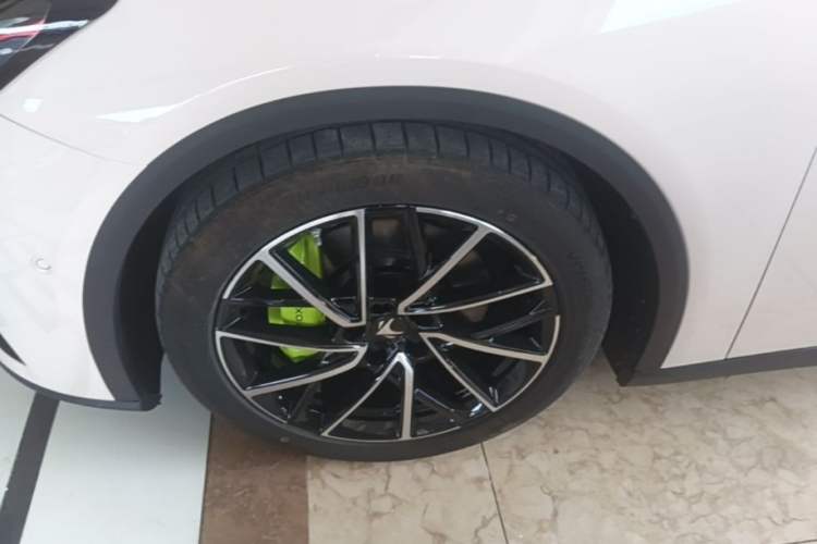 Used ARCFOX Alpha S5 2025 668MAX Shenxing Version 200kW Left Front Wheel Hub