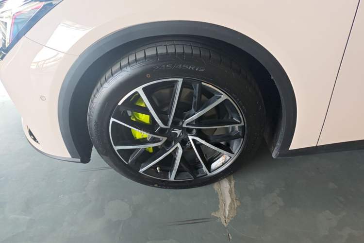 Used ARCFOX Alpha S5 2025 560MAX 185kW Left Front Wheel Hub