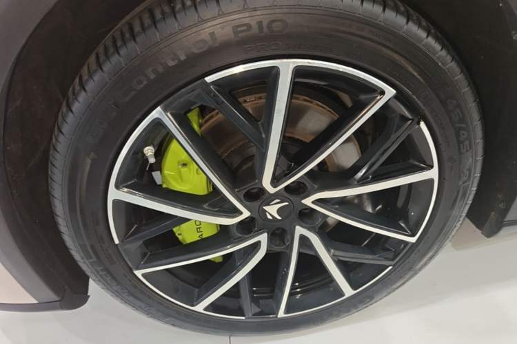 Used ARCFOX Alpha S5 2025 560MAX 185kW Left Front Wheel Hub
