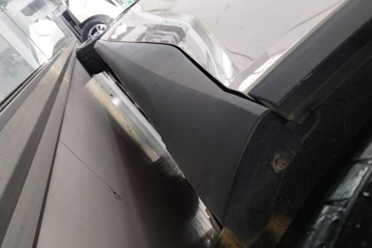 Used ARCFOX Alpha S5 2025 560MAX 185kW Left Side Sill
