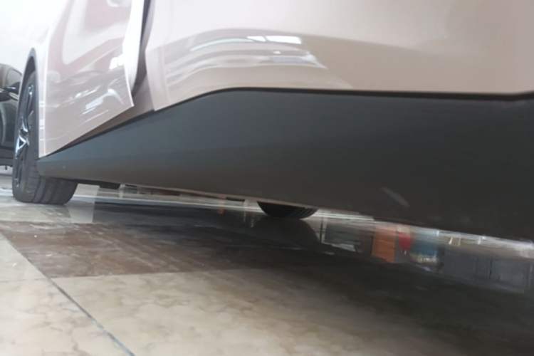 Used ARCFOX Alpha S5 2025 668MAX Shenxing Version 200kW Left Side Sill