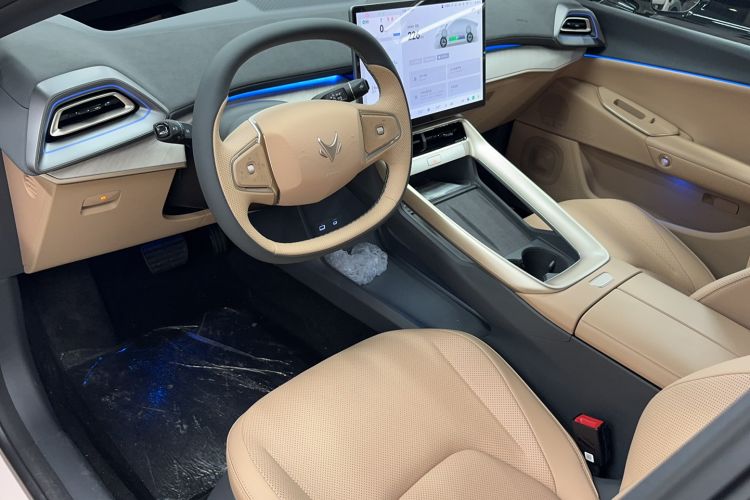 Used ARCFOX Alpha S5 2025 668MAX Shenxing Version 200kW Interior 3