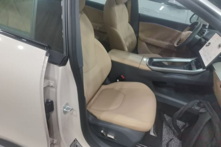 Used ARCFOX Alpha S5 2025 Facelifted 560MAX 185kW Right Front Seat