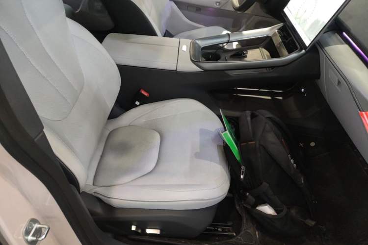 Used ARCFOX Alpha S5 2025 560MAX 185kW Right Front Seat
