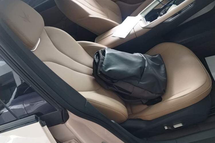 Used ARCFOX Alpha S5 2025 560MAX 185kW Right Front Seat