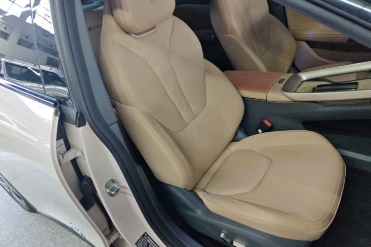 Used ARCFOX Alpha S5 2025 560PRO 185kW Right Front Seat
