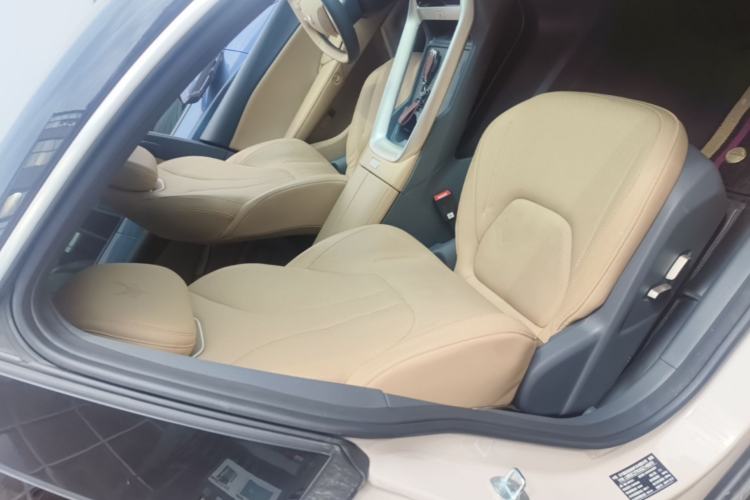 Used ARCFOX Alpha S5 2025 560MAX 185kW Right Front Seat