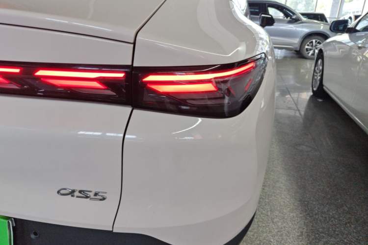Used ARCFOX Alpha S5 2025 560PRO 185kW Right Rear Taillight