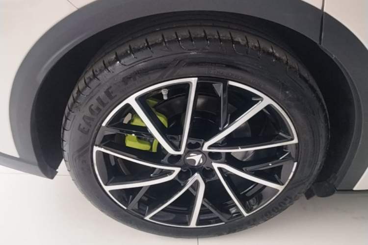Used ARCFOX Alpha S5 2025 560MAX 185kW Right Rear Wheel Hub