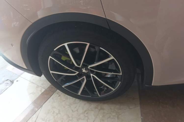 Used ARCFOX Alpha S5 2025 668MAX Shenxing Version 200kW Right Rear Wheel Hub
