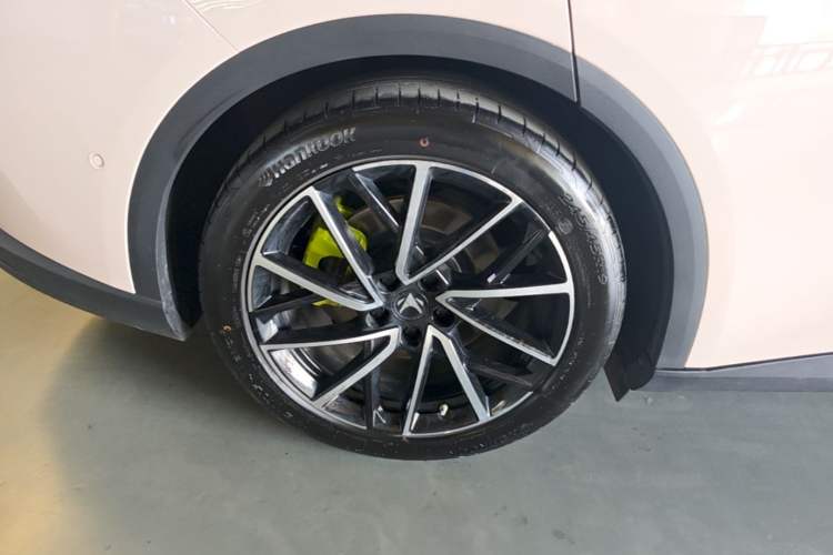 Used ARCFOX Alpha S5 2025 560MAX 185kW Right Rear Wheel Hub