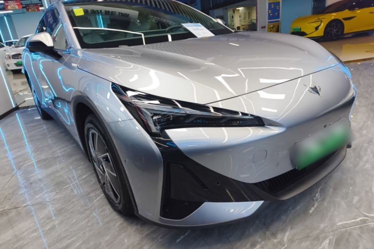 Used ARCFOX Alpha S5 2025 Facelifted 560PRO 185kW Front Right 45 Deg