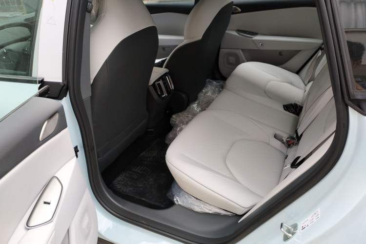 Used ARCFOX Alpha S5 2025 560MAX 185kW Interior 4