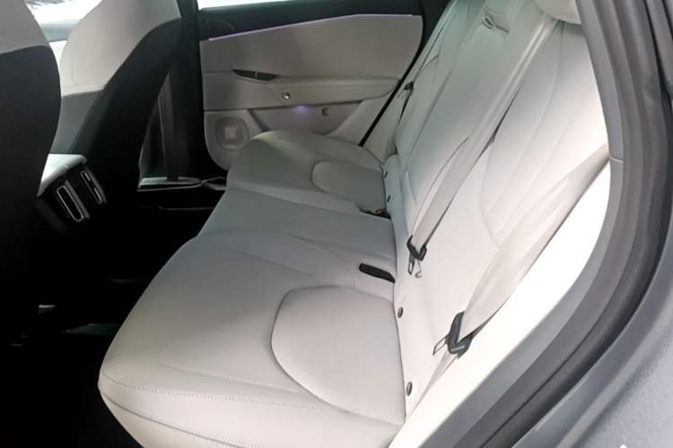 Used ARCFOX Alpha S5 2025 560MAX 185kW Left Rear Seat