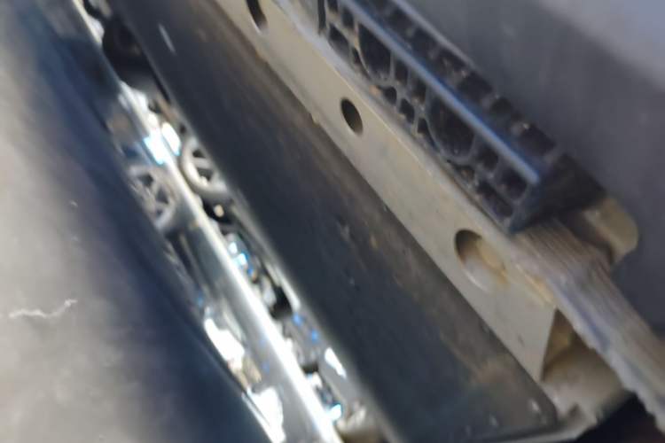 Used ARCFOX Alpha S5 2025 Facelifted 560PRO 185kW Left Side Sill