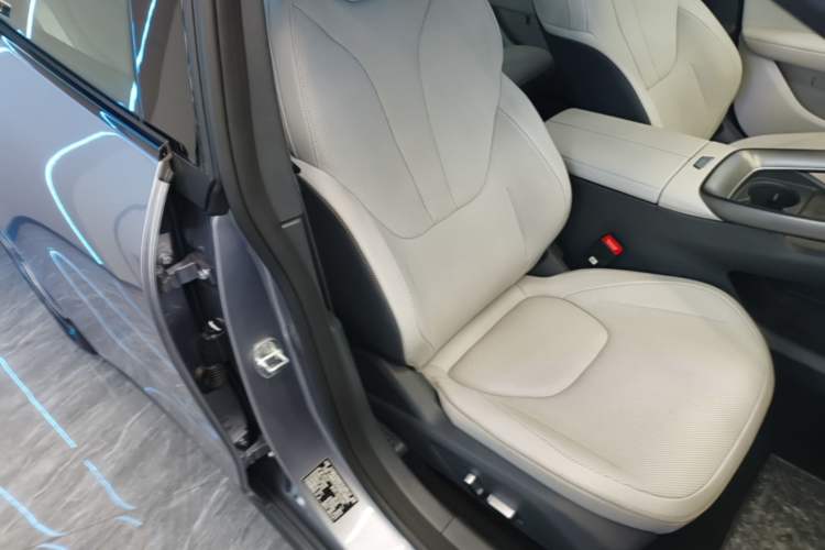 Used ARCFOX Alpha S5 2025 Facelifted 560PRO 185kW Right Front Seat