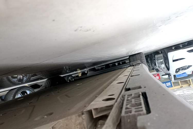 Used ARCFOX Alpha S5 2025 560MAX 185kW Right Side Sill
