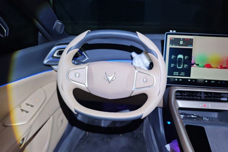 Used ARCFOX Alpha S5 2025 560MAX 185kW Steering Wheel