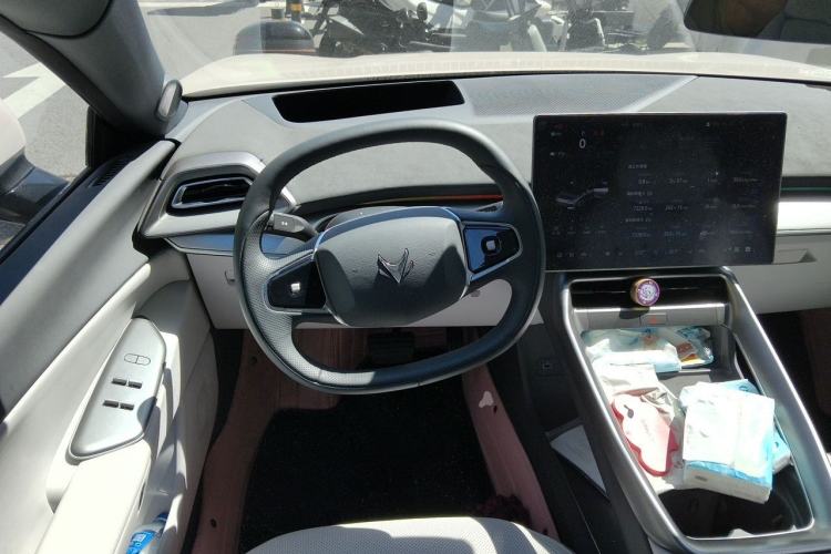 Used ARCFOX Alpha S5 2025 668MAX Shenxing Version 200kW Steering Wheel