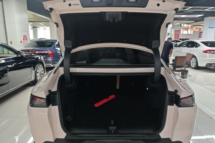 Used ARCFOX Alpha S5 2025 560MAX 185kW Trunk