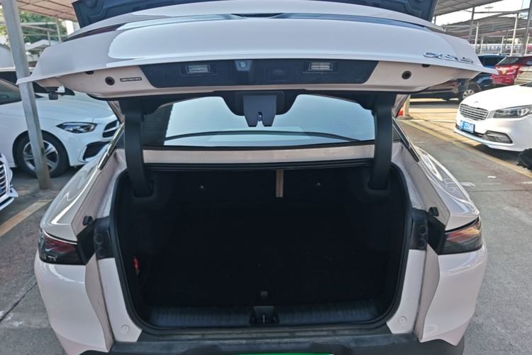 Used ARCFOX Alpha S5 2025 560MAX 185kW Trunk