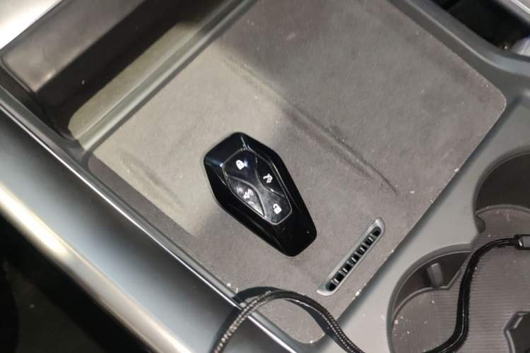 Used ARCFOX Alpha S5 2025 560MAX 185kW Vehicle Key