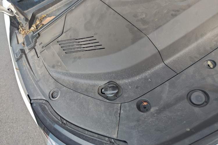Used ARCFOX Alpha S5 2025 Facelifted 560PRO 185kW Engine Bay Right