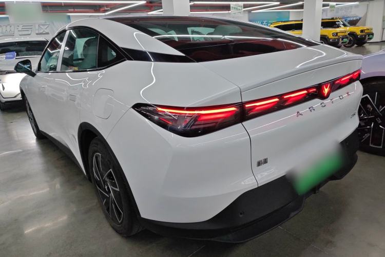 Used ARCFOX Alpha S5 2025 560PRO 185kW Exterior 2