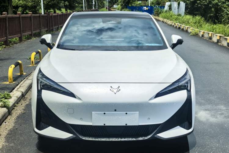 Used ARCFOX Alpha S5 2025 560PRO 185kW Exterior 2
