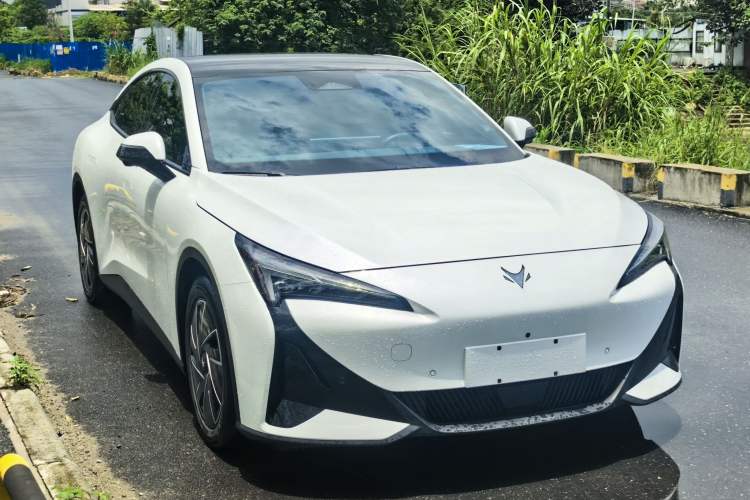 Used ARCFOX Alpha S5 2025 560PRO 185kW Exterior 3