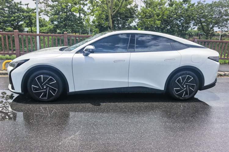 Used ARCFOX Alpha S5 2025 560PRO 185kW Exterior 6