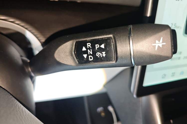 Used ARCFOX Alpha S5 2025 560PRO 185kW Gear Lever