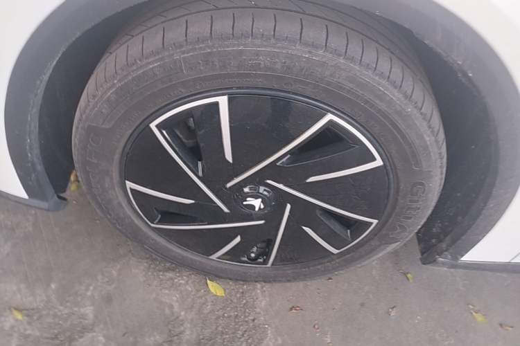 Used ARCFOX Alpha S5 2025 560PRO 185kW Left Front Wheel Hub