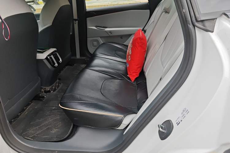 Used ARCFOX Alpha S5 2025 668MAX Shenxing Version 200kW Left Rear Seat